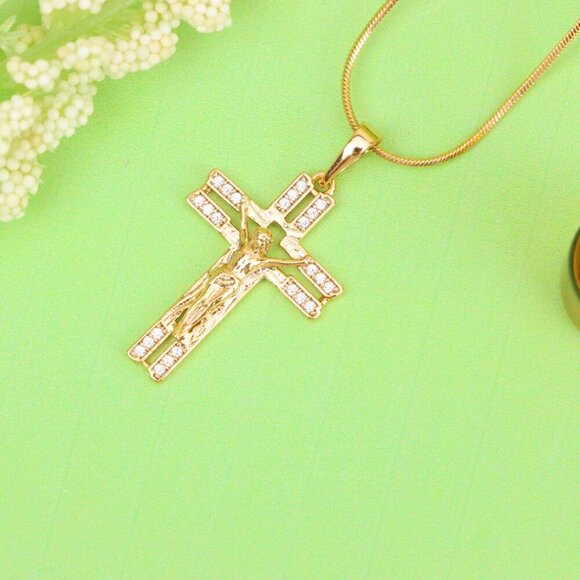 "Rose Gold Crucifix Pendant with Crystal Accents and Detailed Design, XPPT1865 - Picture 13 of 13